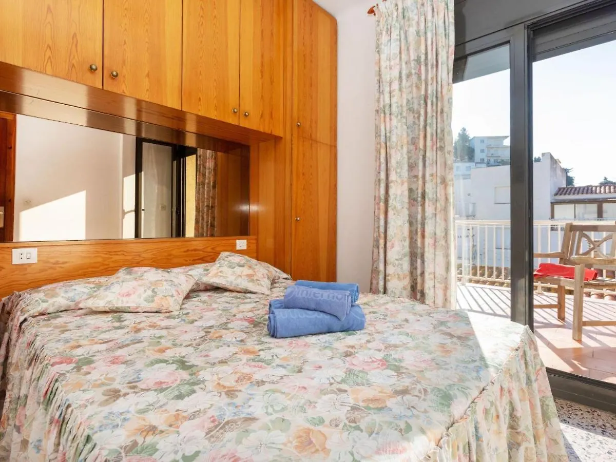 Apartment Tamariu-2 By Interhome Llança 0*,